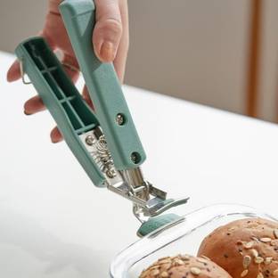 GTR Stainless Steel Home Kitchen MULTI COLOR Anti-Scald Plate Take Bowl Dish Pot Holder Carrier Clamp Clip Handle - 1 Piece Suitable for holding pots, pans and other kitchen utensils. Protect your hands and fingers from getting hurt with hot pots and pans. With design of protection in the head to avoid that the surfaces of the kitchen utensils are scratched. Type: bowl clip material: stainless steel and abs features: heat resistant, anti-hot, multifunction use notes: our package only includes the clips. Due to the light and screen setting difference, the item's color may be slightly different from the pictures. Suitable for holding pots, pans and other kitchen utensils. Protect your hands and fingers from getting hurt with hot pots and pans. With design of protection in the head to avoid that the surfaces of the kitchen utensils are scratched. MULTI COLOR 10 cm Utility Pakkad
