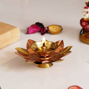eCraftIndia Pack of 1 Brass Akhand Lotus/Kamal Diya Brass Table Diya Set
