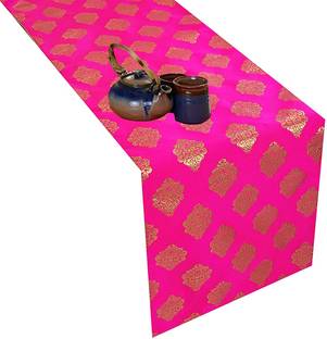 VIREO Pink 150 cm Table Runner
