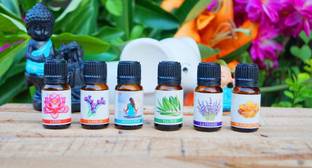 Asian Aura Lotus, Saffron, Meditation, Tea Tree, Lavender, Frankincense Aroma Oil Aroma fragnance Oil For diffuser