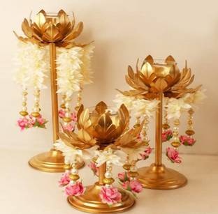 Brand Retail Easyera modern tealight holder stylishly shaped Lotus Candle Holder Stand Iron 3 - Cup Tealight Holder Set
