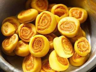 Freshtige Special Gujrat Mini Bhakarwadi / Bhakarvadi (Namkeen/ Snacks