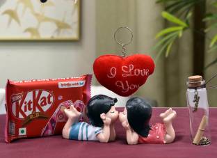 Pride Kraft Kitkat 37 Grams With Kissing Couple I love you soft Keychain and message bottle Combo