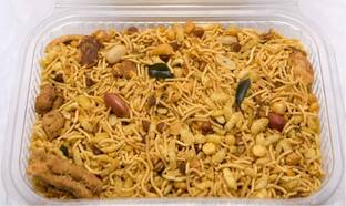 FreshTrain Marwadi Mixture Namkeen | Party Mix | All In One Delicious Normal Spicy Twist