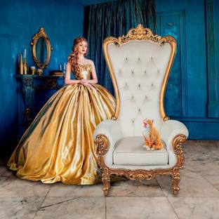 स्मार्ट्स कलेक्शन Wooden Royal Chair White & golden Solid Wood लिविंग रूम चेयर