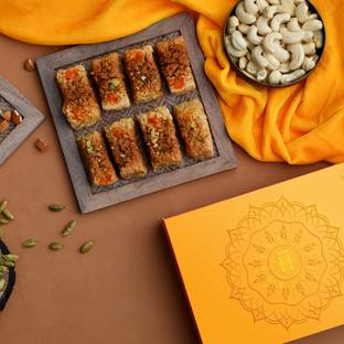 HyperFoods Designer HF-THOT-SWEET-MLKCK-400G Pearl Rakhi  Set