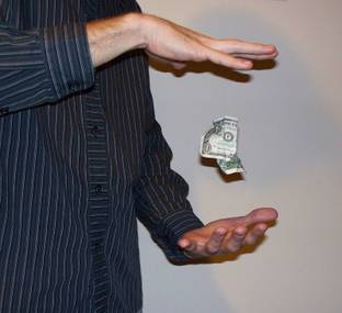 Penguin Magician's Invisible Thread 45 Feet (15 ft x 3 reels) for Real Magic Tricks Magic Kit Gag Toy