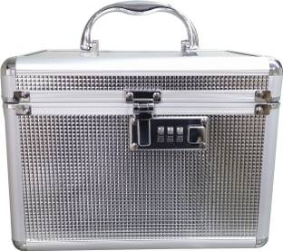 Satisfaction Shadow to store cosmetic items Vanity Box