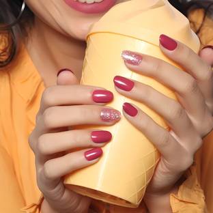 Shhagan Sparkling Red and Gold Nail Art red, gold glitter