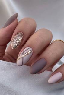 The Unique Artificial ready to wear nails Multicolor
