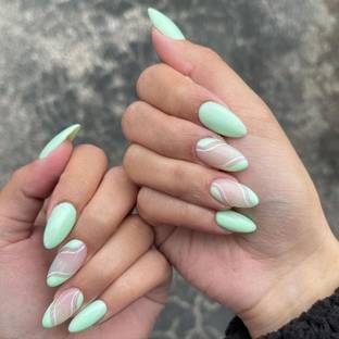 The Unique Artificial Nails pink.