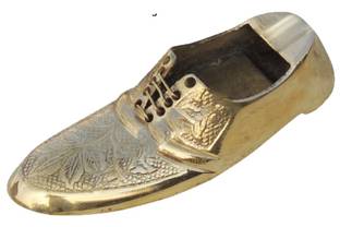 salvusappsolutions Unique Shoes Design Brass Cigarette Ash Holder | Desktop Smoking Ash Tray for Home Office | Ashtray for Car | Cigar Ash Holder for Indoor Outdoor Use- 4.4 Inches Gold Brass Ashtray