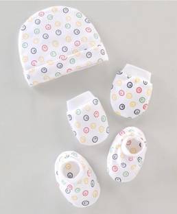 MEEOWMEE Baby capset set, mitten set, booty set. 0 to 6 months
