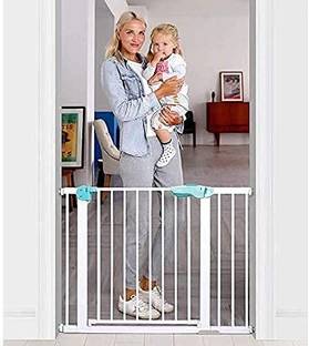 baybee Auto Close Child Gate, Durable Baby Fence Barrier Dog Gate with Lock System Baby Safety Gate