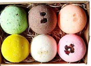 Aaranyam Bath Bomb - Rose petals, Coffee, citrus,Oats, Pink salt, Greeen tea