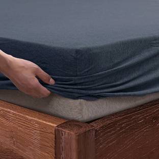 SleepyCat 140 TC Polycotton Queen Solid Fitted (Elastic) Bedsheet