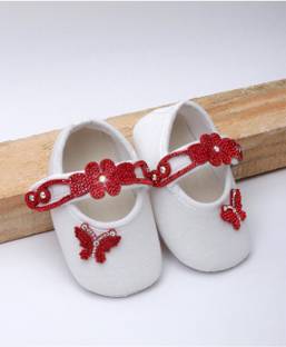 Daizy Daizy light weight booties with style for little feets_white-11 cms Booties