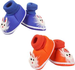 ASHISH TRADERS Booties