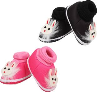 ASHISH TRADERS Booties