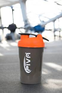 PIVA 400 ml Plastic Shaker