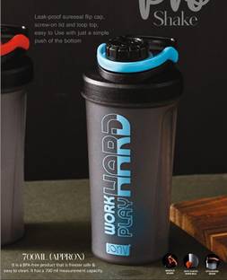 Muzito fitness Classic Bottle 700ml shaker with Whisk Ball 700 ml Plastic Shaker