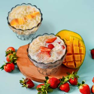 TINSUHG Glass Serving Bowl Crystal Clear Deep Flower Shape Cut Glass Ice Cream, Pudding Cups/Bowls, Disposable