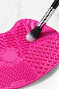 PREPSTO Silicone Makeup Brush Cleaning Mat, Makeup Brush Cleaner, Makeup Brush Cleaner Pad, Cosmetic Brush Cleaning Mat, Portable Washing Tool Scrubber with Suction Cup (Pink)