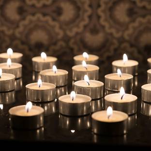 Manogyam Smokeless Tealight 2 hour Burning Candle