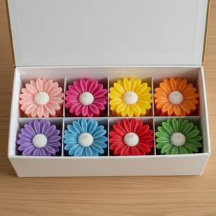 PiyaraaEmber DaisyBloom_2003 Candle