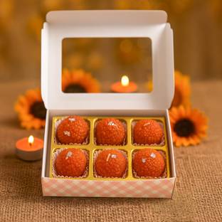 Floryn decor Ladoo Candle | Decorative Soy Wax Candle | Unscented | 4x4 cm Candle