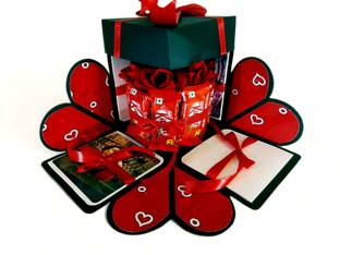 US IDEAL CRAFT Explosion Box Love Gift for Couple(8 Chocolate) without photo(8 photo space) Greeting Card