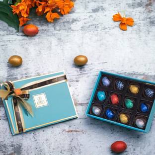Zoroy Luxury Chocolate Easter Box of 12 milk chocolate eggs Fudges