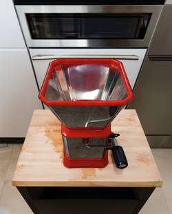 yuo Vegetable & Fruit Grater & Slicer