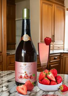 RoseGold ELIXIR-STRAWBERRY WINE-1 LITRE