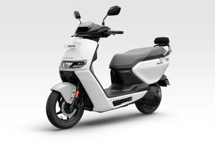 Ather Rizta Z 2.9 kWh Battery 2025 Booking for Ex-Showroom Price (with Portable Charger, Siachen White Mono)