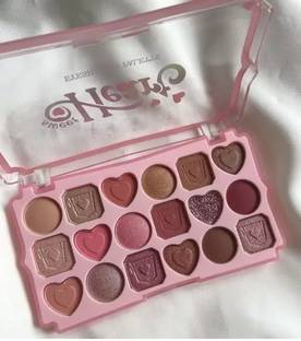 GABBU 18 Shade Ultra Pigmented Eyeshadow Palette 22 g