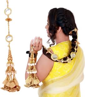 A H S Try these Designer Paranda designs to get the perfect 004 Punjabi bridal look Braid Extension