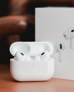 BeatFlow Beat For Music Anc MagSafe Case-(USB-C) Bluetooth BN Bluetooth