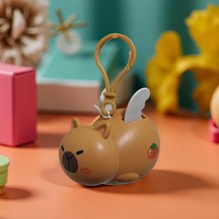 Meraki ind Flying Capybara Cartoon Keychain Charm – Cute Animal Bag Accessory with Wings Key Chain