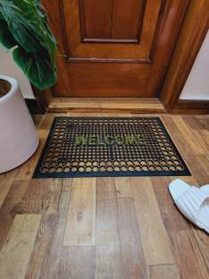 A CUBE LUXURY SOLUTIONS Rubber Floor Mat