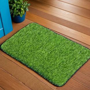 Trendy Rabbit Artificial Grass Door Mat