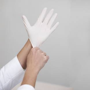 APTECHDEALS Disposable Hand Gloves White,Medium 100 pieces Latex Examination Gloves