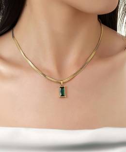 glowzi Glowzi Anti Tarnish Stainlees Steel Green Diamond Pendent Necklace Crystal Gold-plated Plated Stainless Steel Necklace