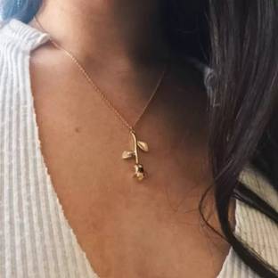 ArtandFun Single Layered Golden Rose Pendant Necklace Gold-plated Plated Alloy Necklace