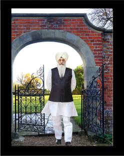 Doc Brass Wall Photo Frame