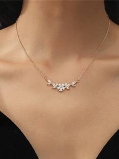 CLONEO Attractive Design Pendant with Chain Necklace Gold-plated Alloy