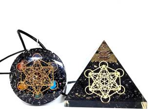 VIBESLE Orgone Black Pyramid And Pendant with Seven Chakra for Protection, Energy Crystal Stone Pendant