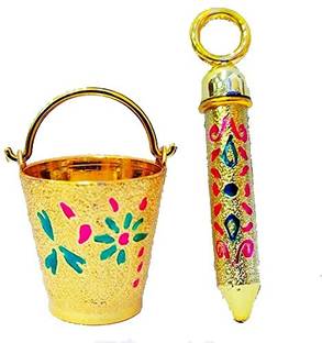 खुशा क्रिएशंस लड्डू गोपाल वर्किंग पिचकारी एंड बाल्टी सेट फॉर होली फेस्टिवल/कृष्णा/बाल गोपाल डेयटी ऑर्नामेंट