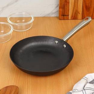 Femora Cast Iron Fry Pan with Tough Handle Non Toxic and Coating Fry Pan 22 cm diameter 1000 L capacity