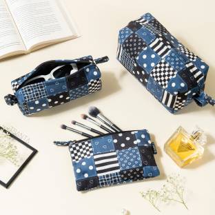 TSANTA BLUE BOX POUCH_3 Pouch